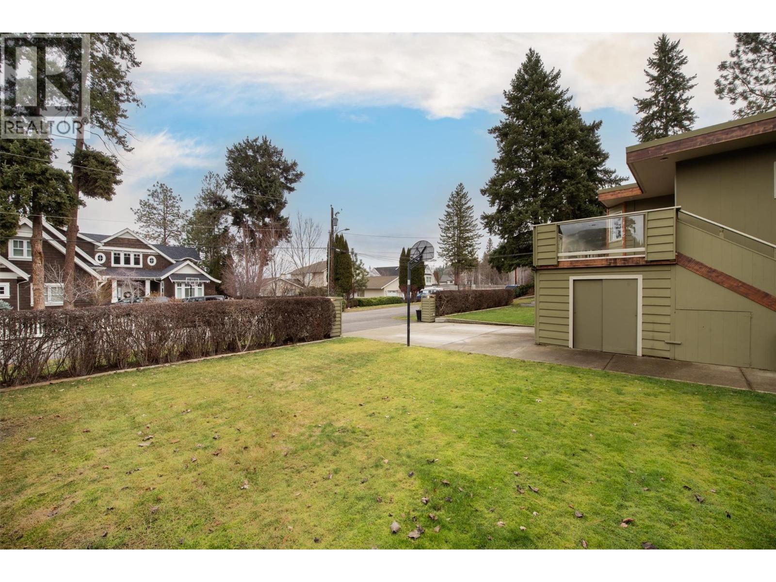  391 Braeloch Road, Kelowna