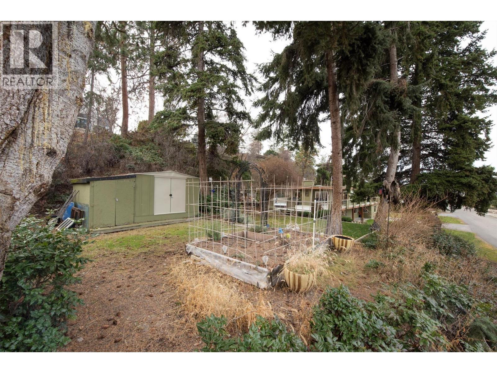  391 Braeloch Road, Kelowna