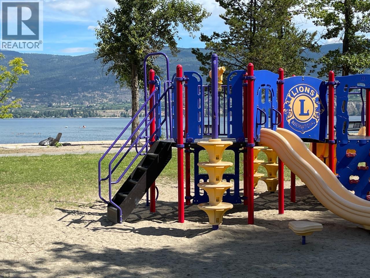 1716 Treffry Place, Summerland