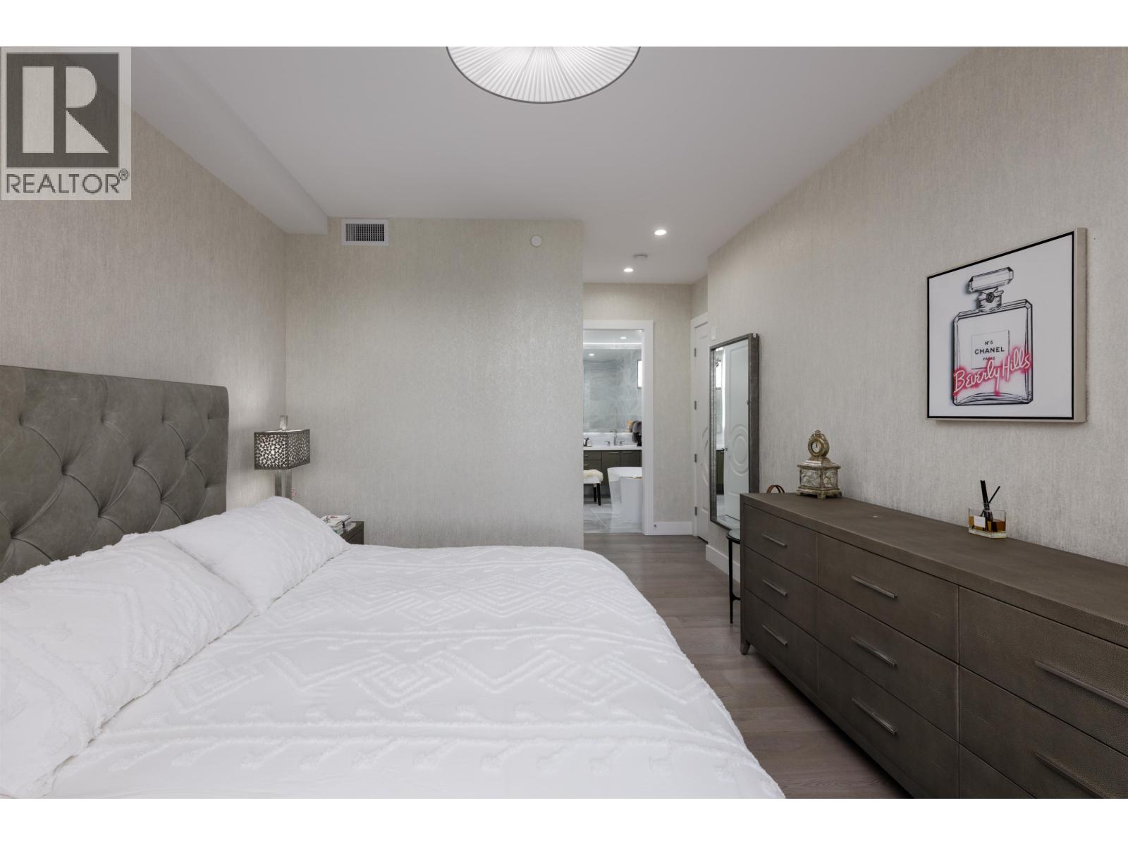 304 1009 LAURIER AVENUE, Vancouver