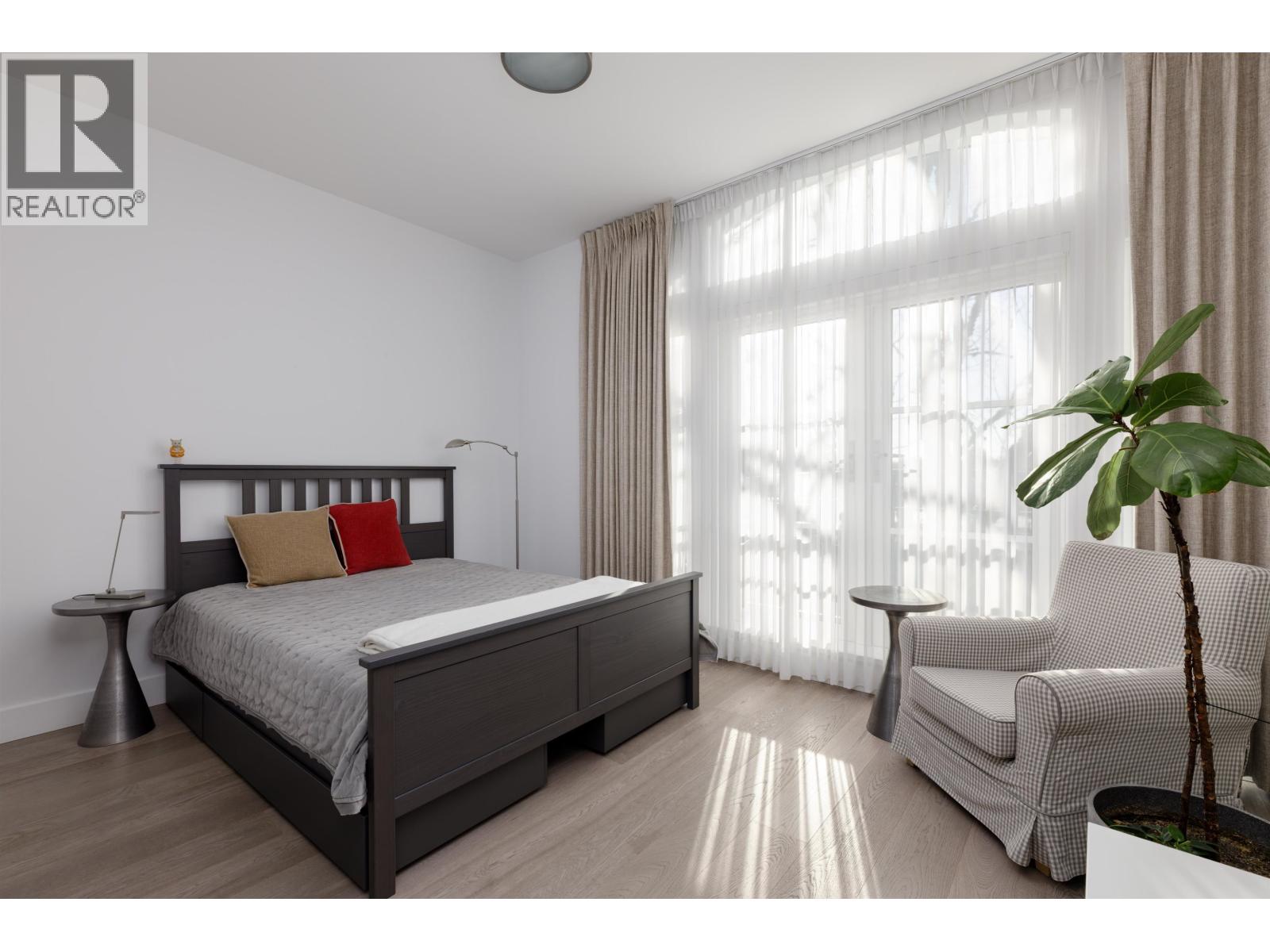 304 1009 LAURIER AVENUE, Vancouver