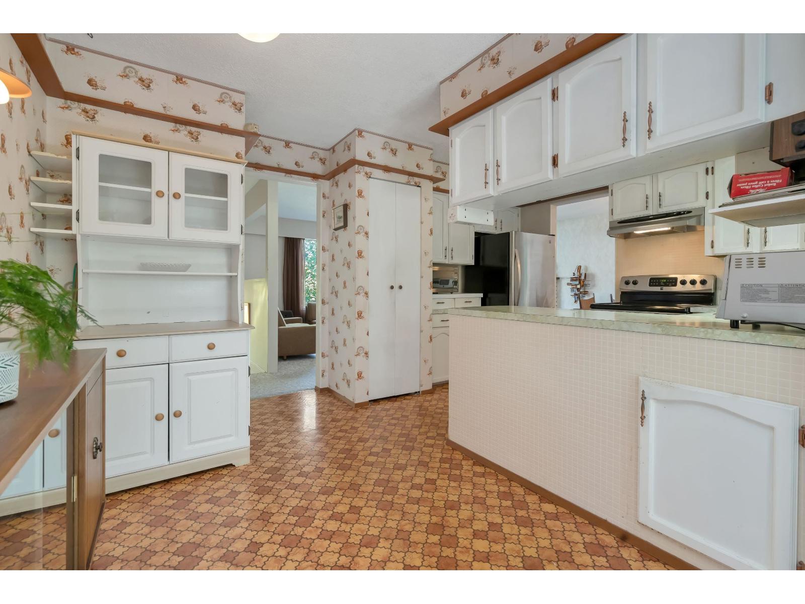 11138 84B Avenue, Delta