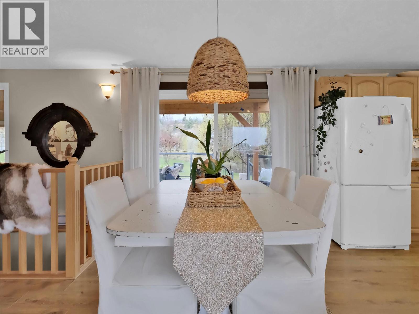 9801/9809 Gould Avenue, Summerland