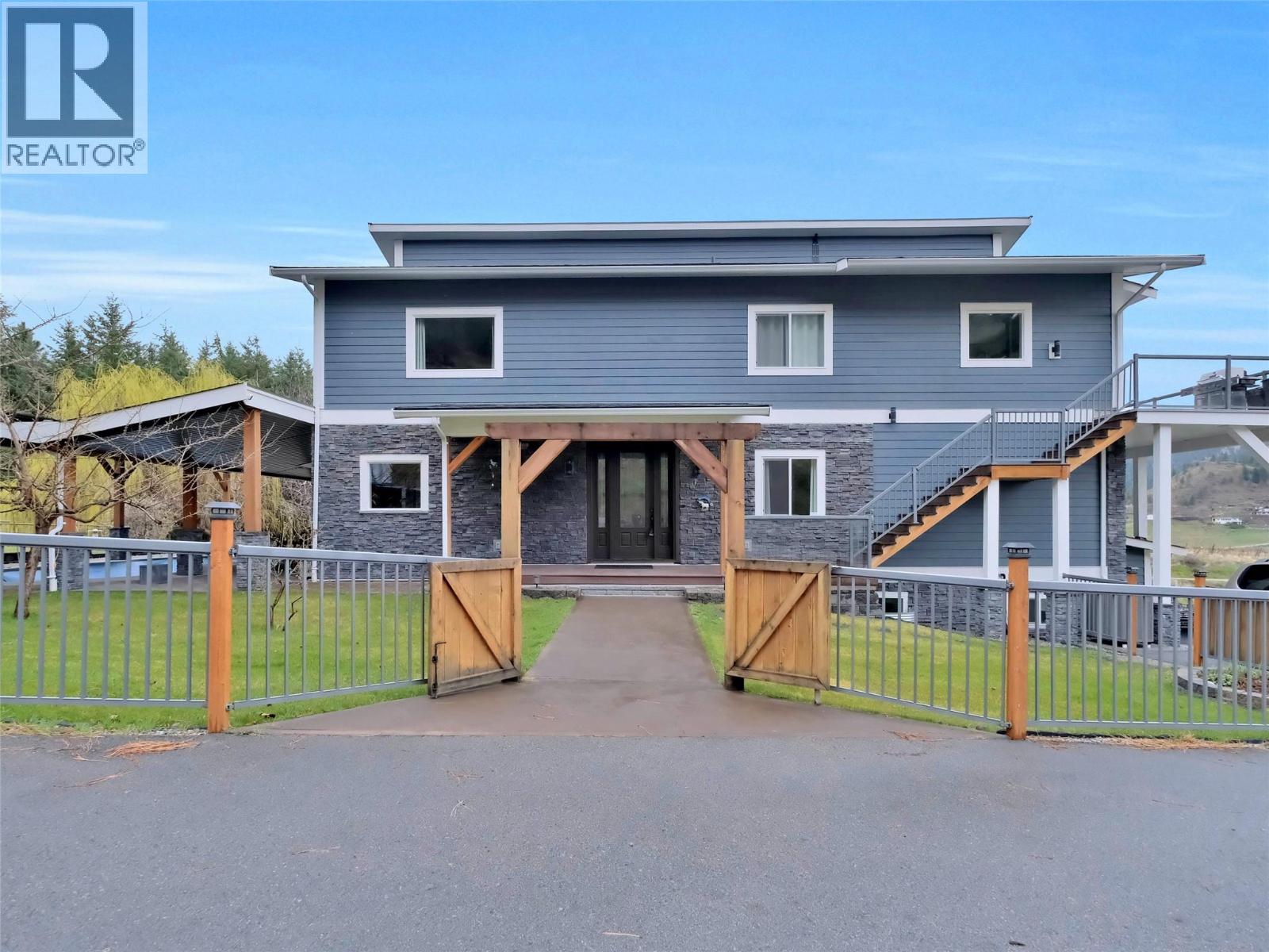 9801/9809 Gould Avenue, Summerland