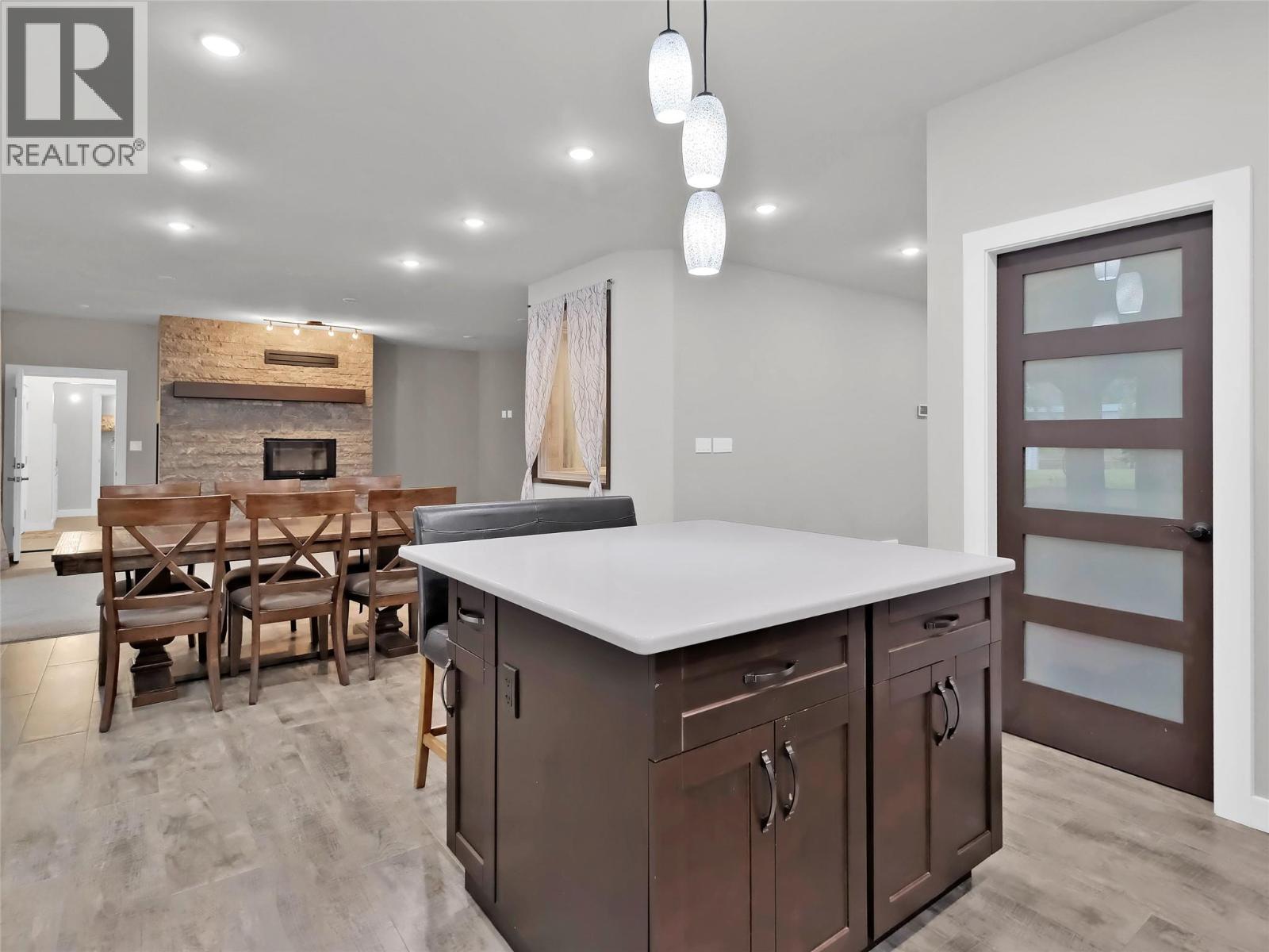 9801/9809 Gould Avenue, Summerland