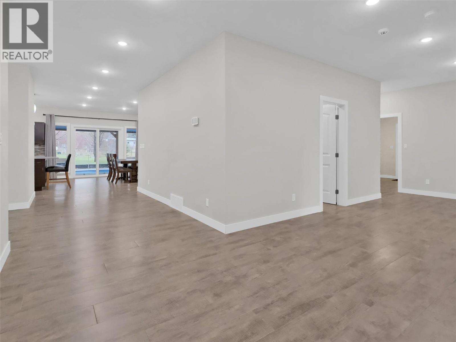 9801/9809 Gould Avenue, Summerland