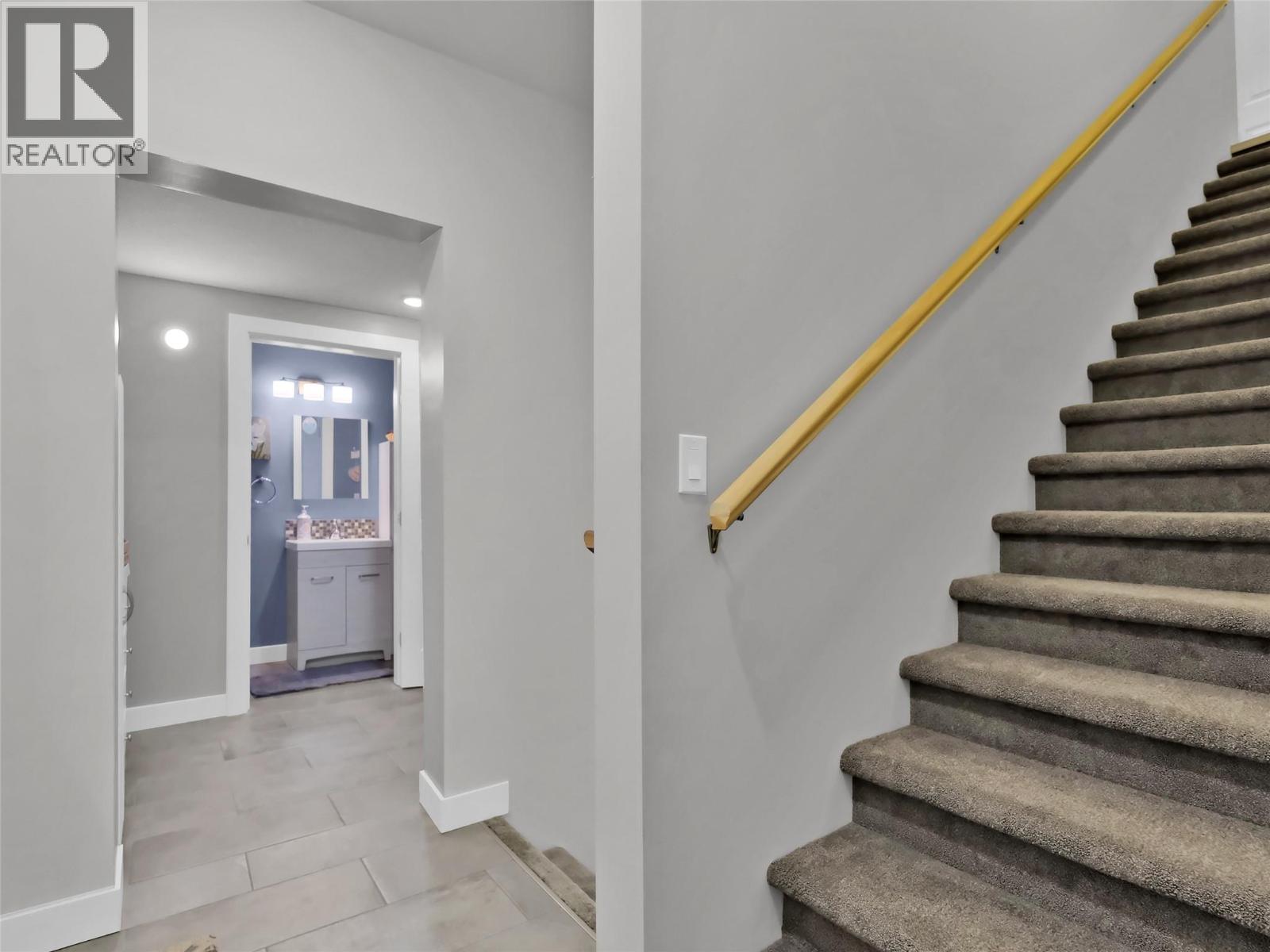 9801/9809 Gould Avenue, Summerland