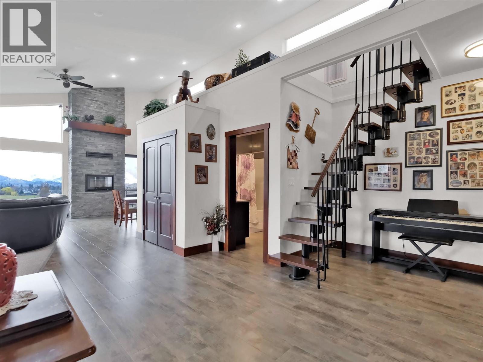 9801/9809 Gould Avenue - 34