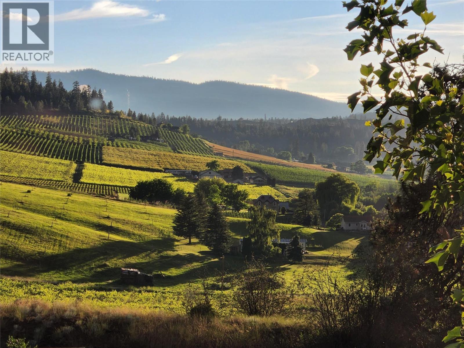 9801/9809 Gould Avenue, Summerland