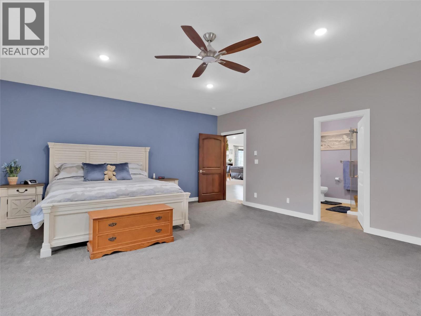 9801/9809 Gould Avenue, Summerland