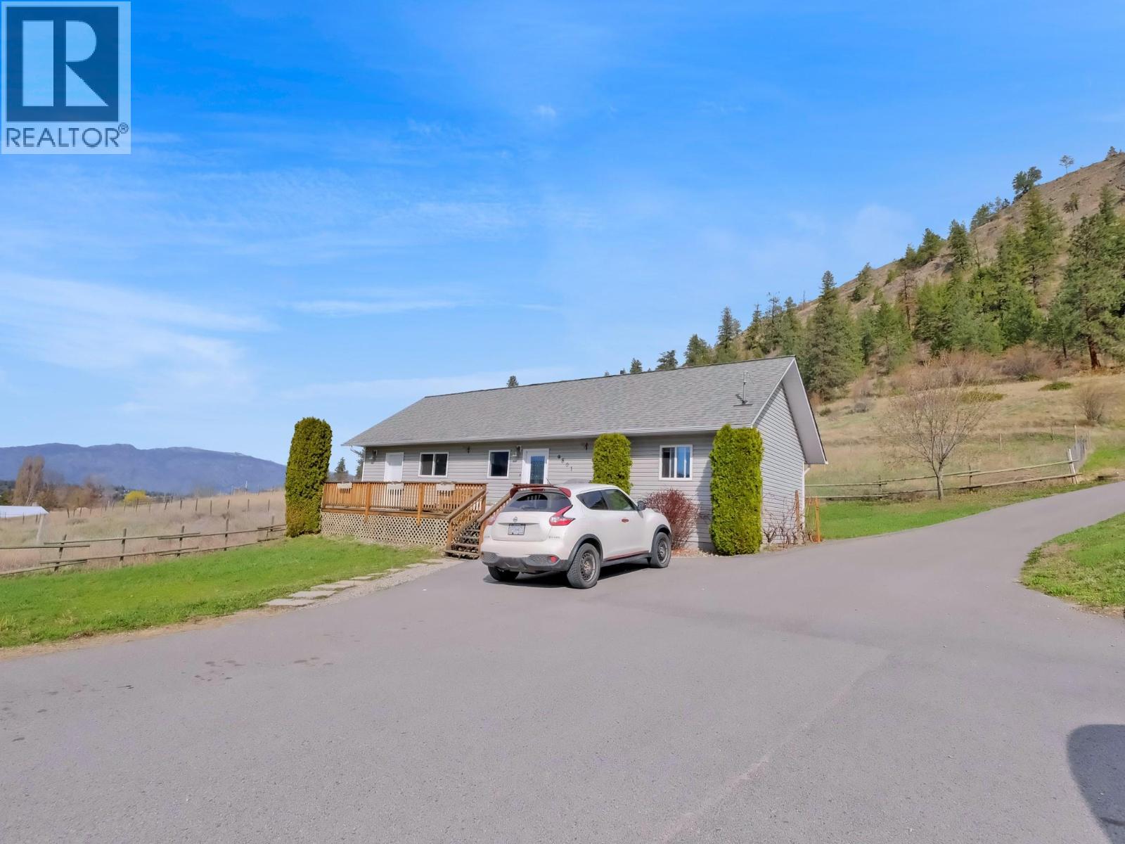 9801/9809 Gould Avenue, Summerland