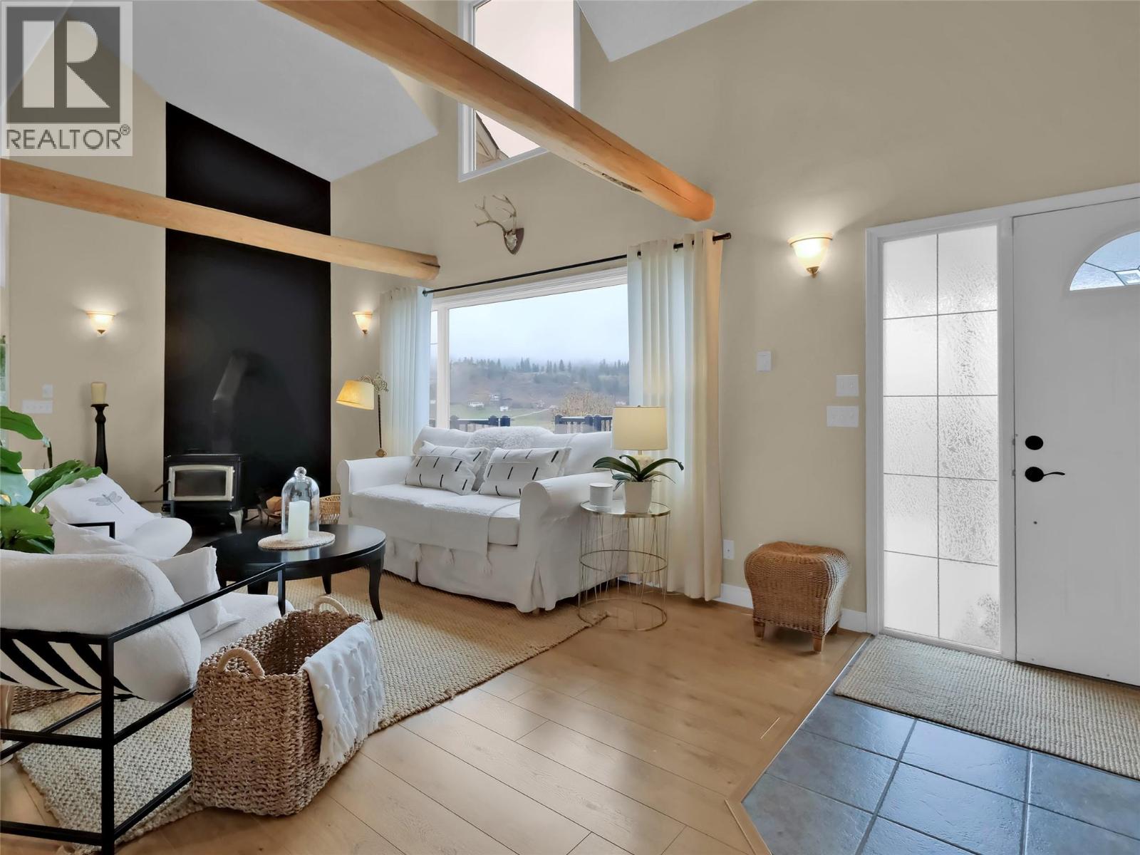 9801/9809 Gould Avenue, Summerland