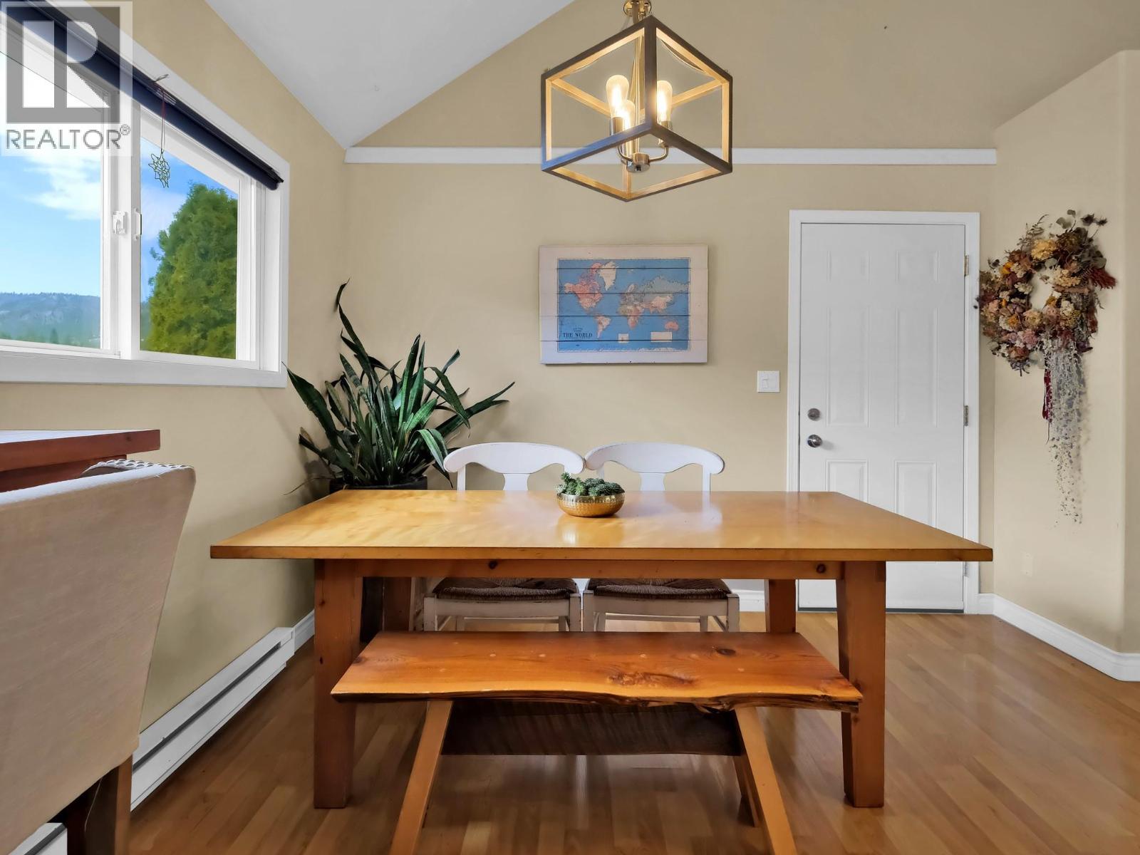 9801/9809 Gould Avenue, Summerland