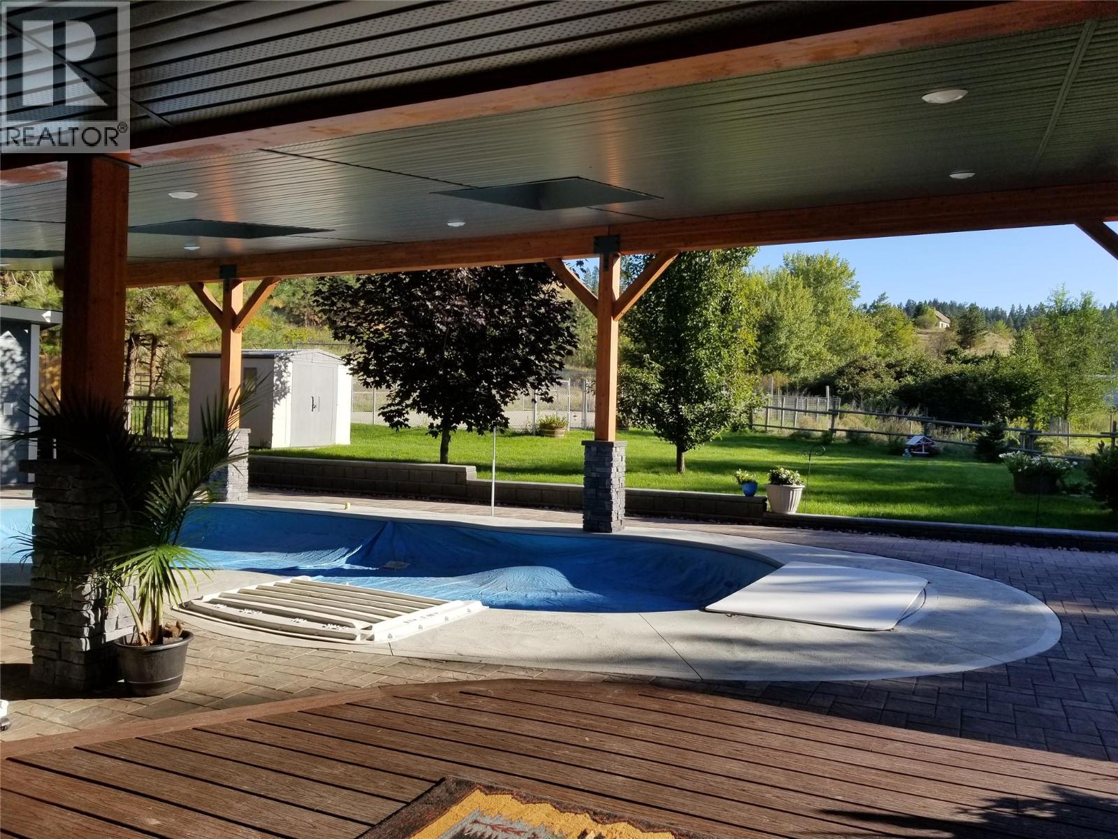 9801/9809 Gould Avenue, Summerland