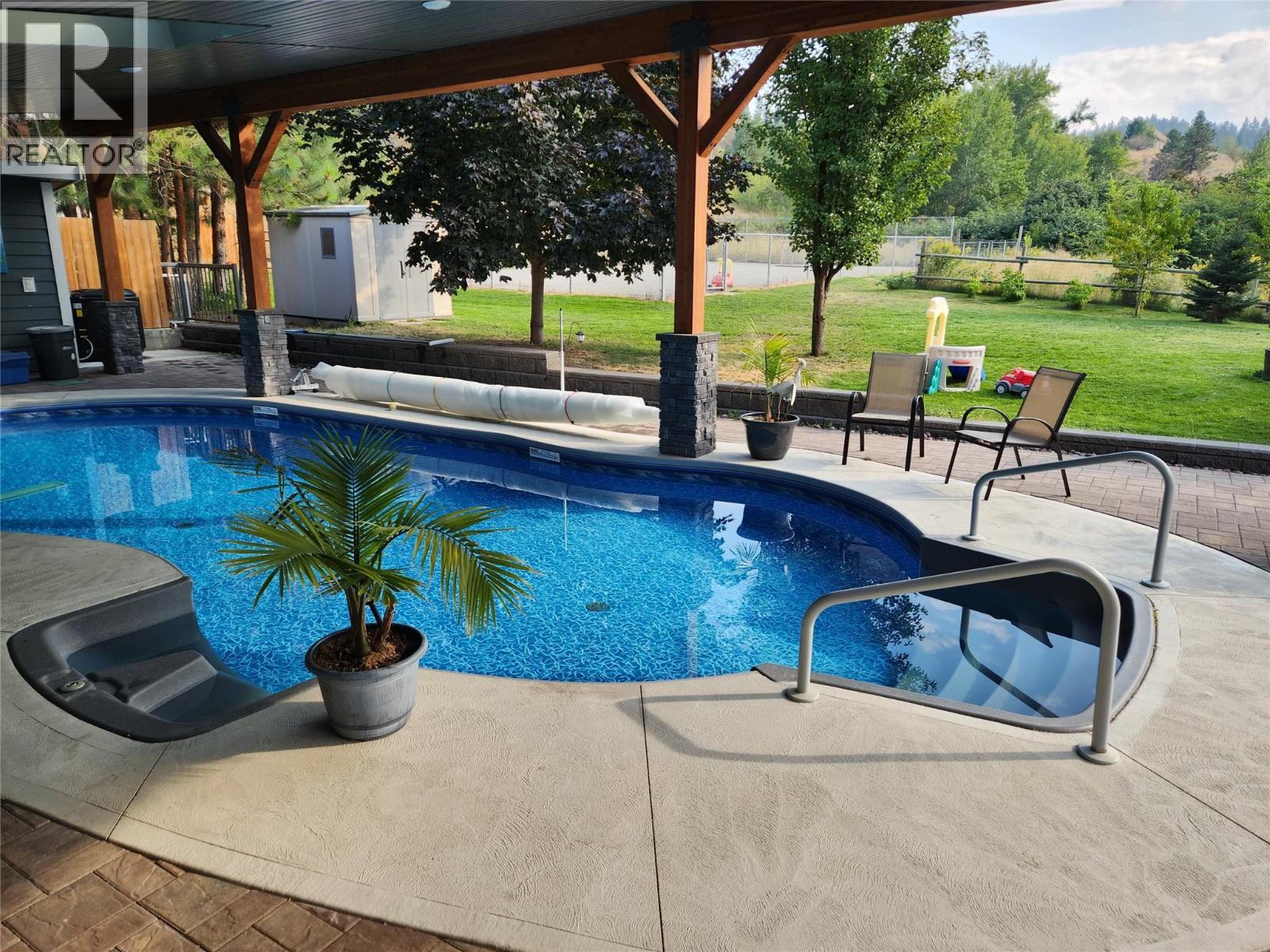 9801/9809 Gould Avenue, Summerland