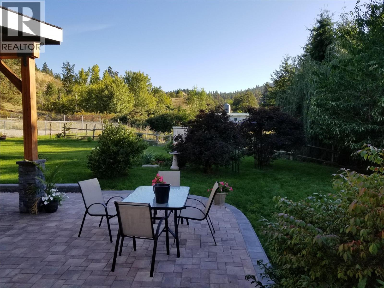 9801/9809 Gould Avenue, Summerland