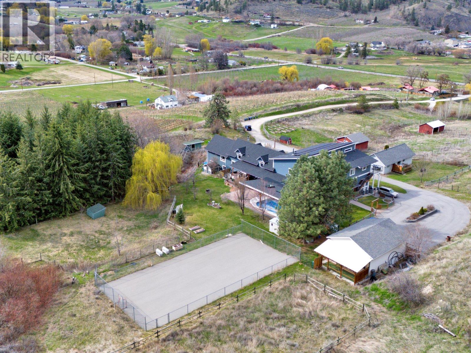 9801/9809 Gould Avenue, Summerland