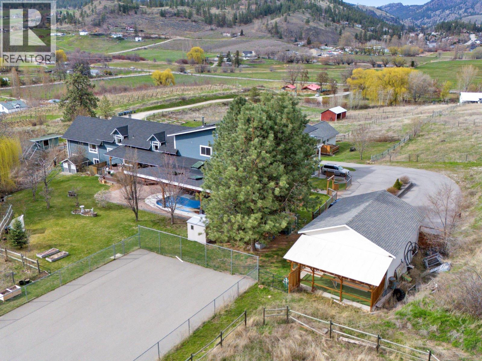 9801/9809 Gould Avenue, Summerland