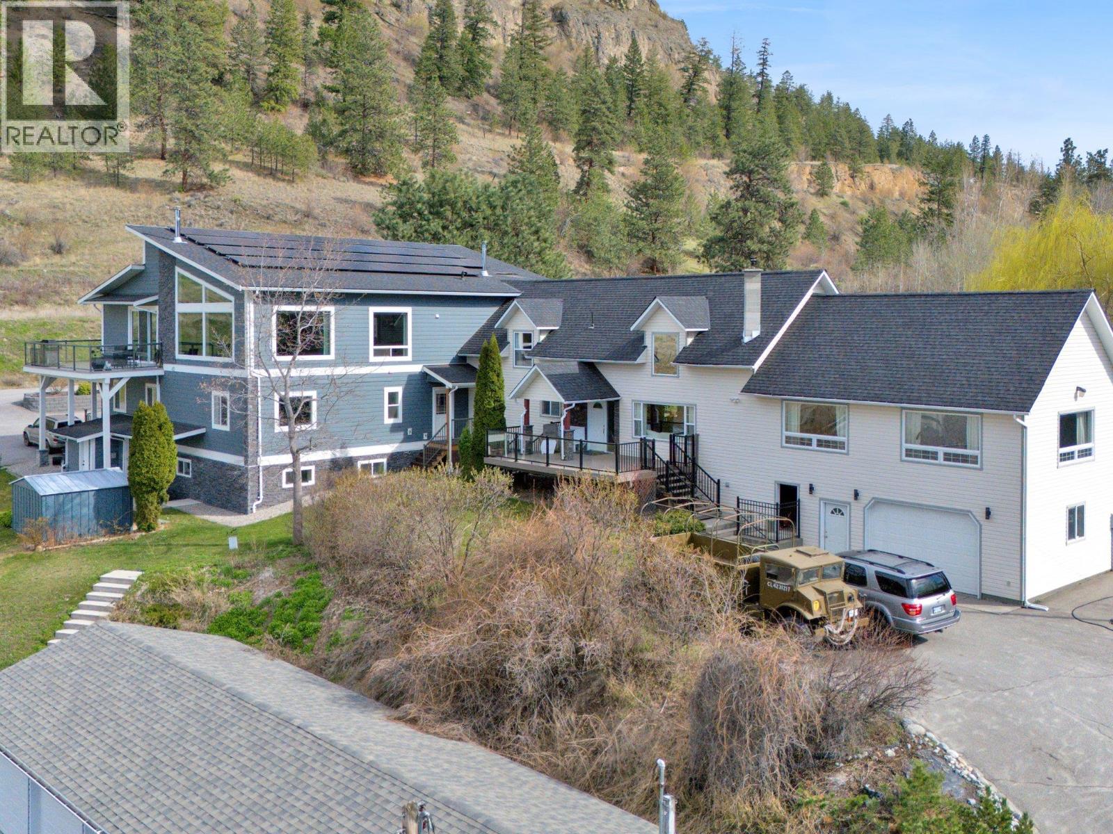 9801/9809 Gould Avenue, Summerland