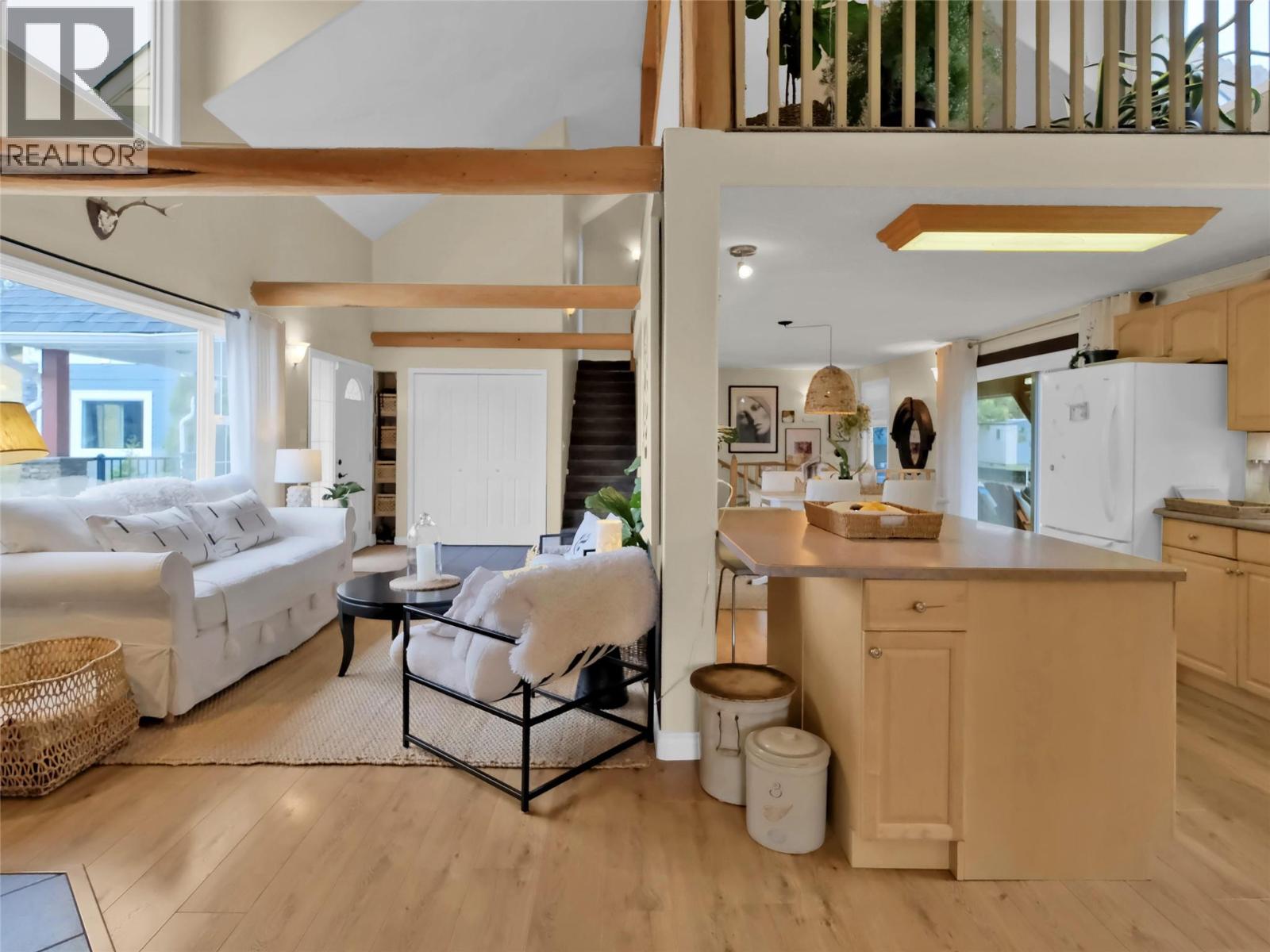 9801/9809 Gould Avenue, Summerland