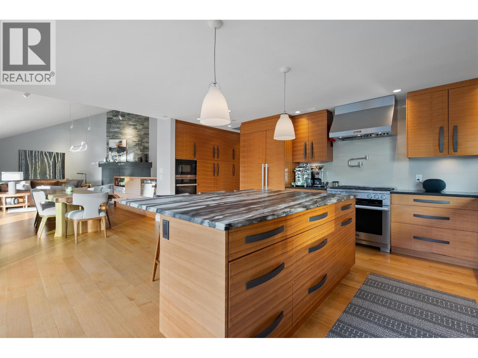 5361 BROOKSIDE AVENUE, West Vancouver