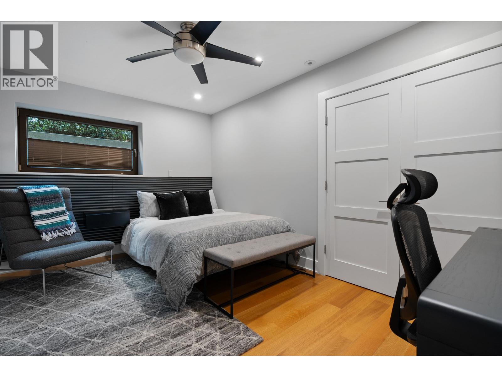 5361 BROOKSIDE AVENUE, West Vancouver