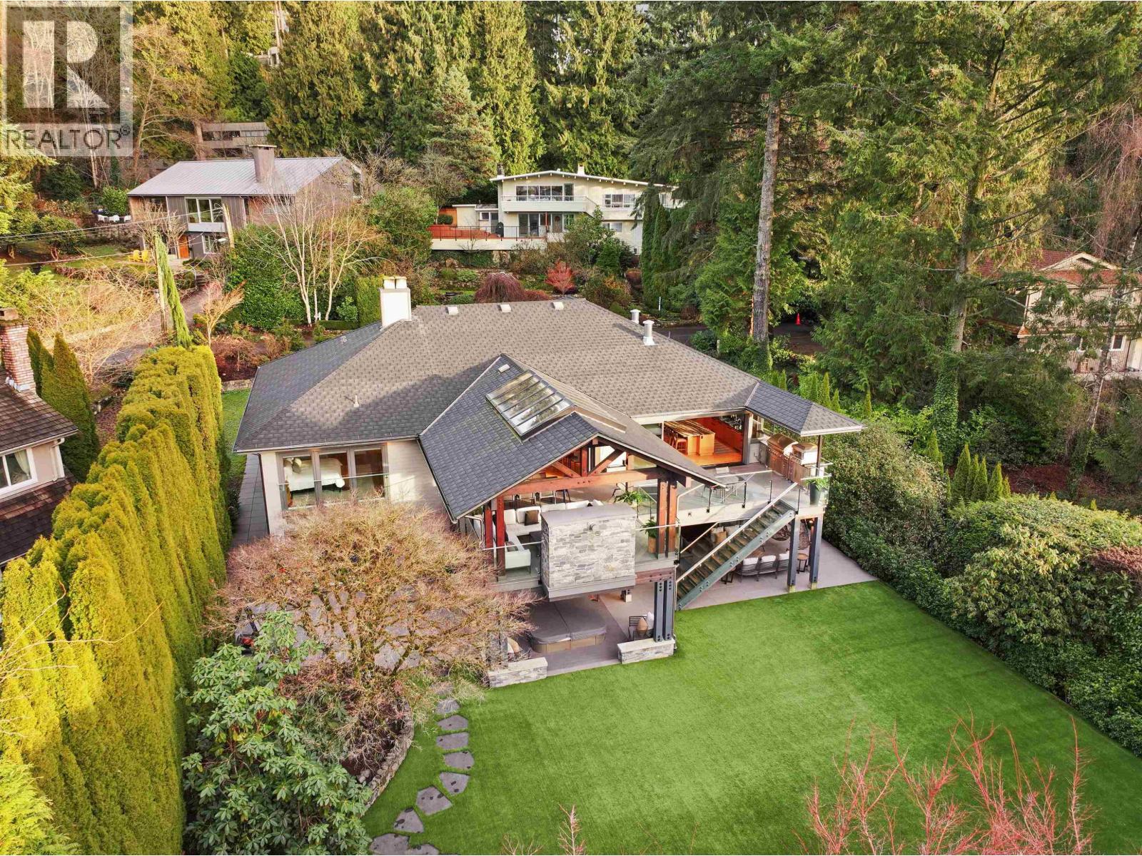 5361 BROOKSIDE AVENUE, West Vancouver