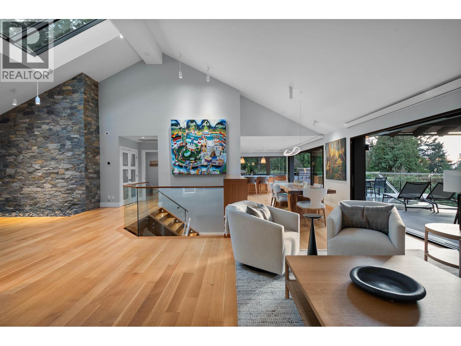 5361 BROOKSIDE AVENUE, West Vancouver