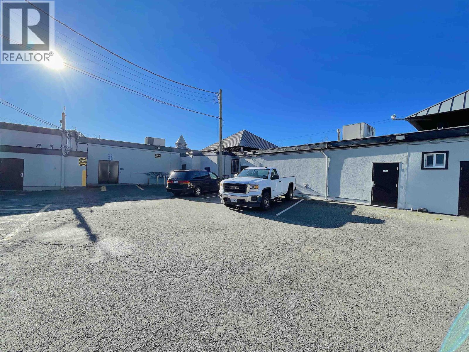 Business in Tsawwassen - Image 16