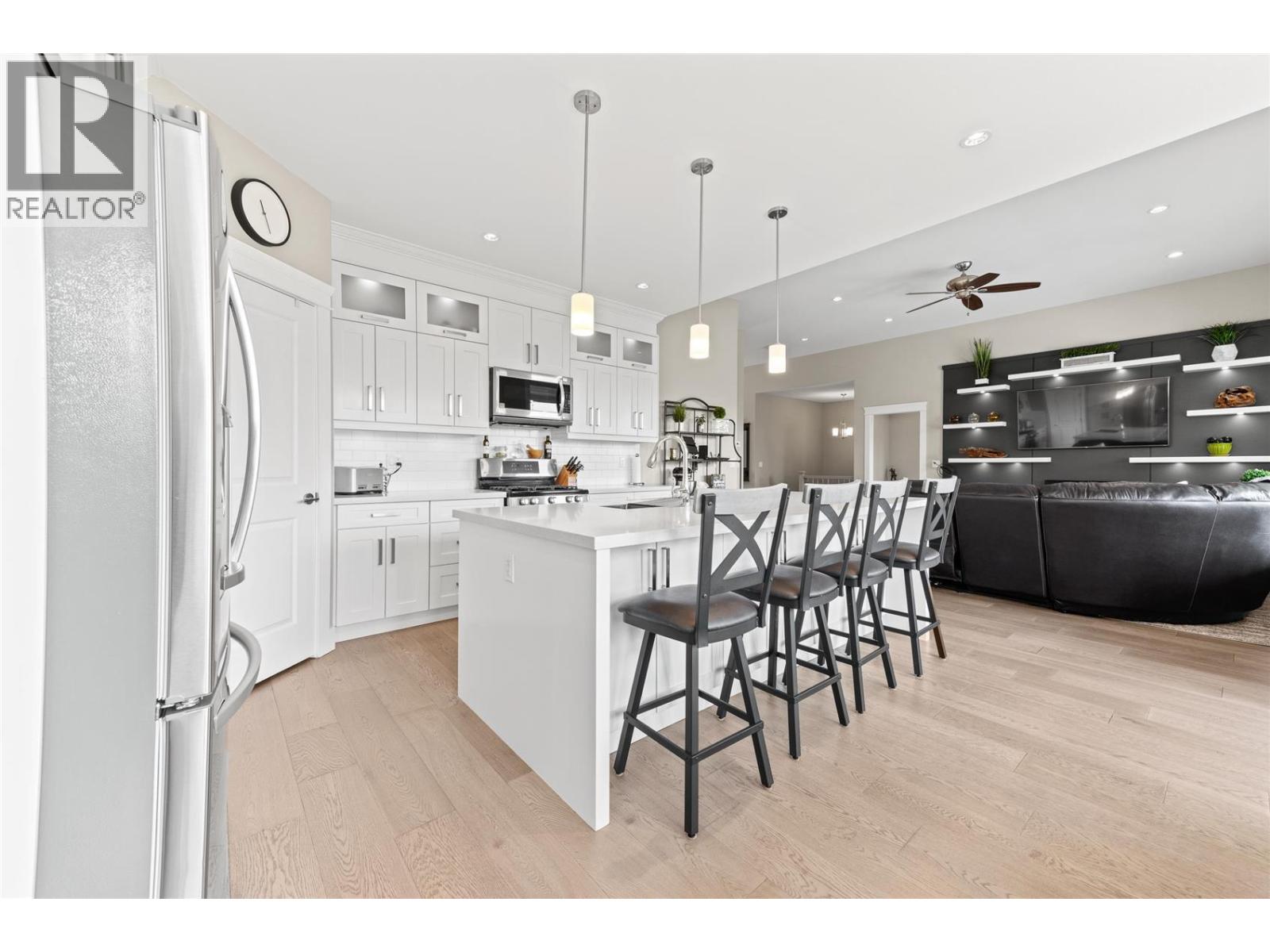  1064 Aurora Heights, West Kelowna