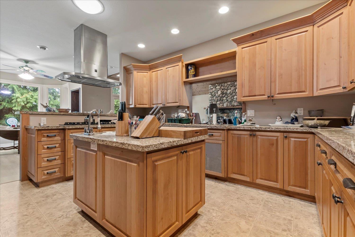 53813 CHEAM RIDGE DRIVE, Popkum, Rosedale