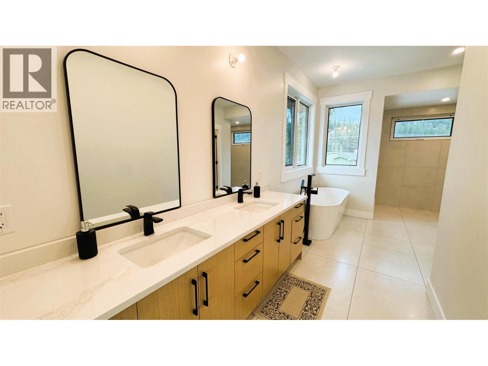 8077 Donaldson Drive - 19