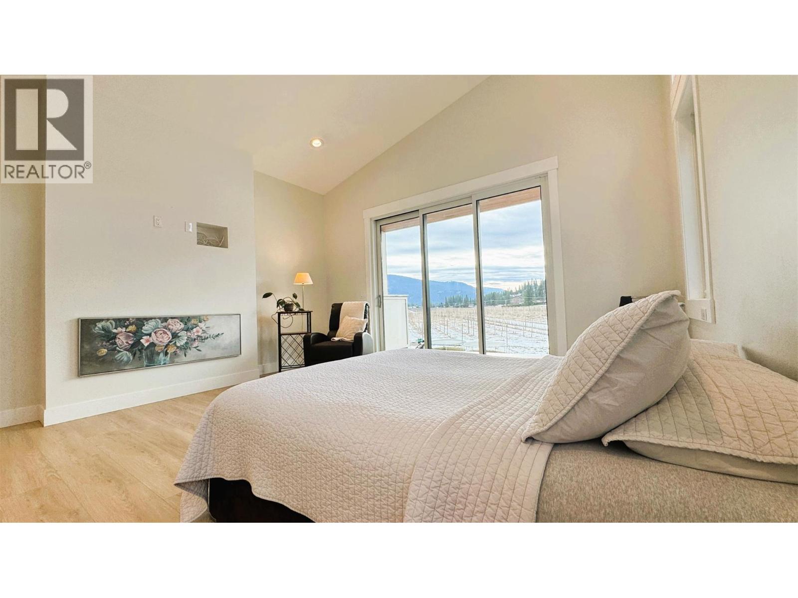 8077 Donaldson Drive - 16