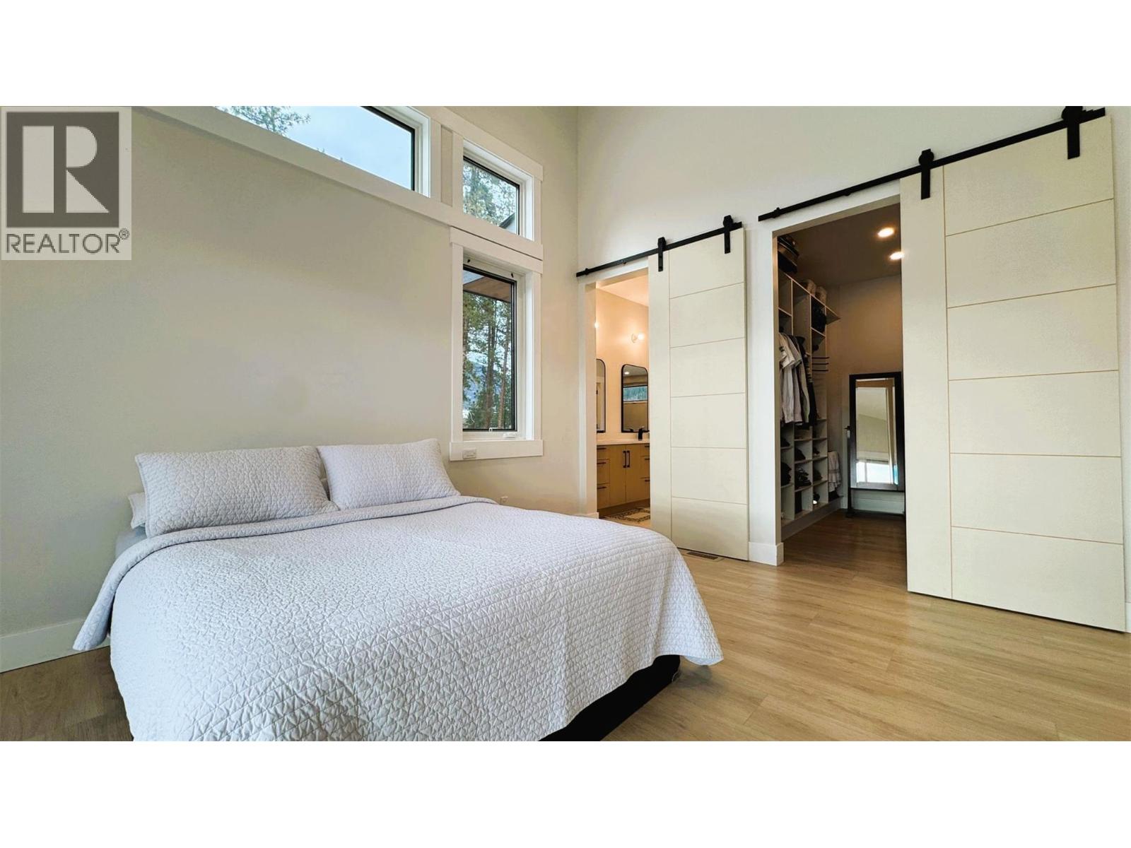 8077 Donaldson Drive - 18