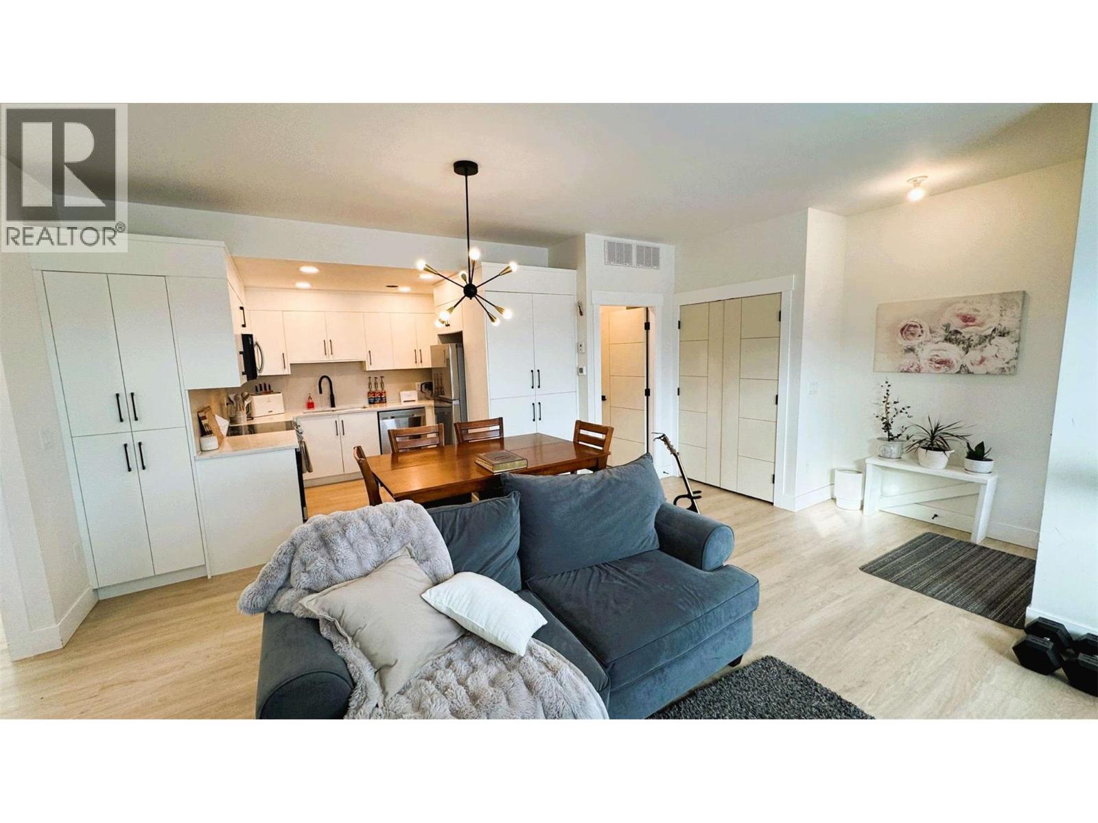 8077 Donaldson Drive - 47