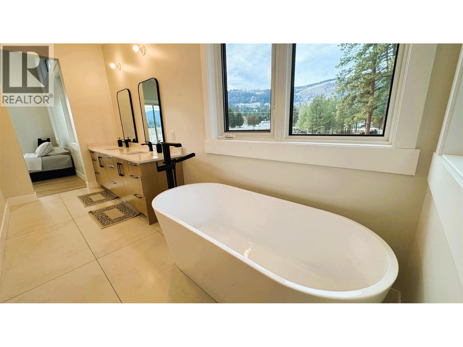 8077 Donaldson Drive - 21