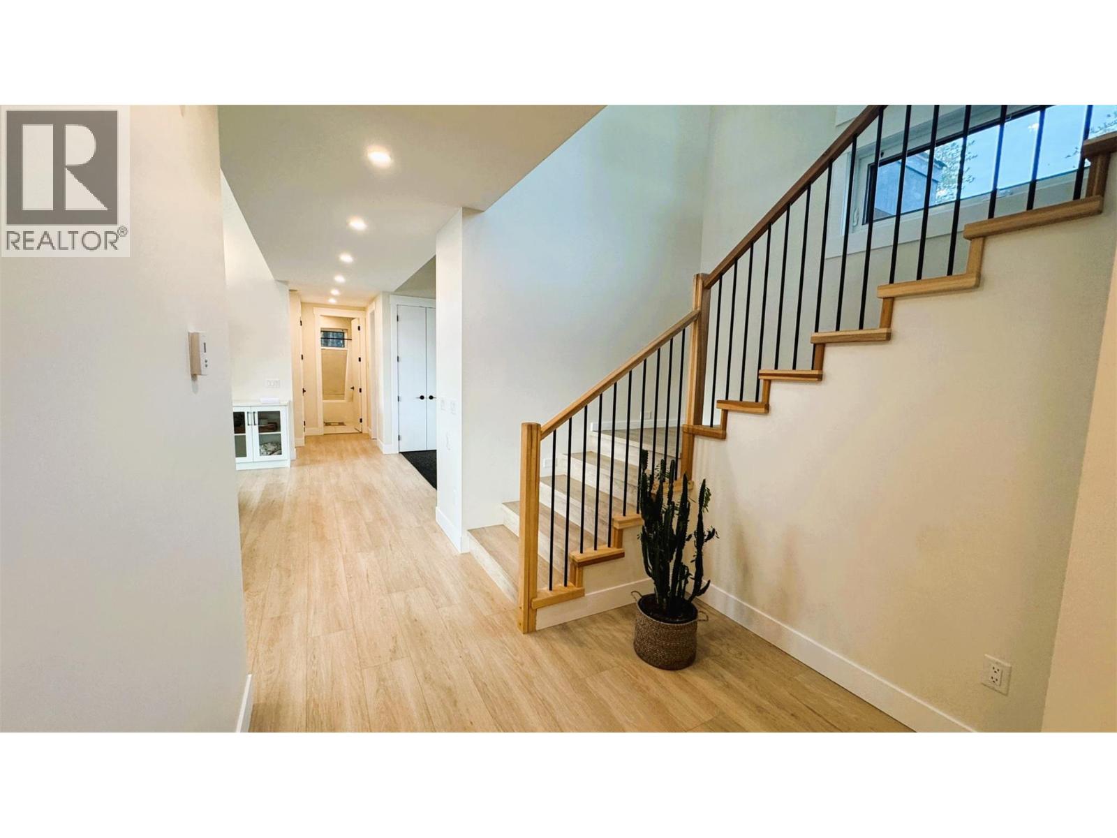 8077 Donaldson Drive - 31