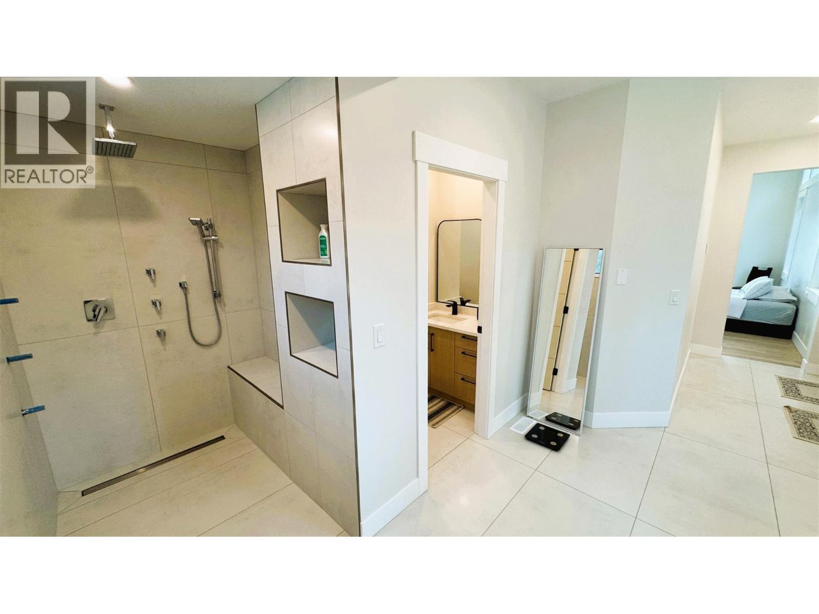 8077 Donaldson Drive - 22