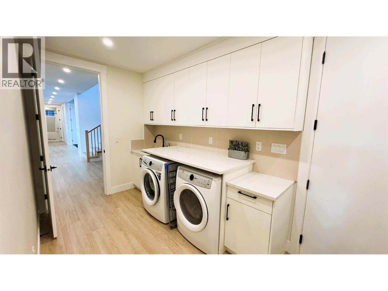 8077 Donaldson Drive - 40