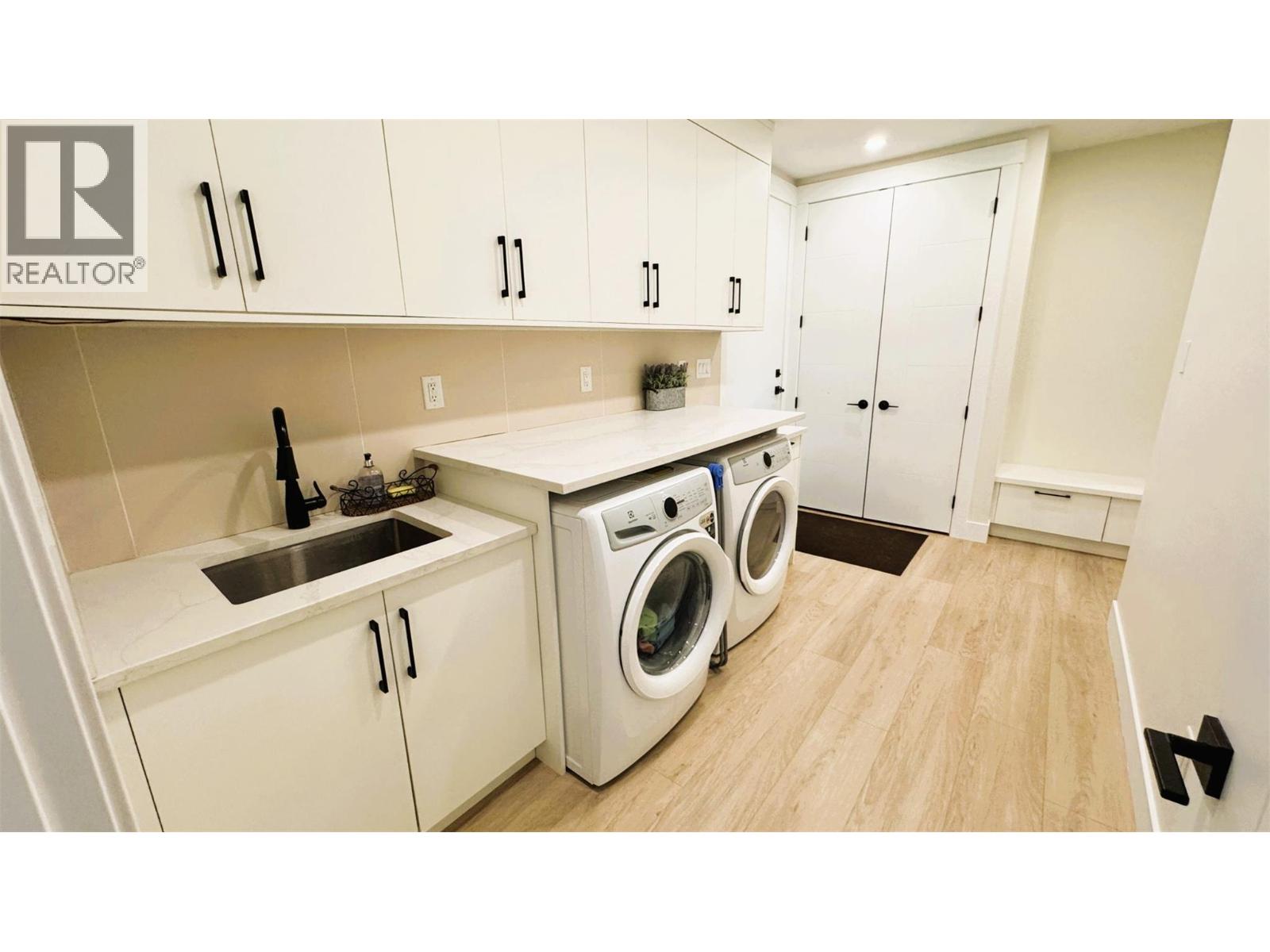 8077 DONALDSON DRIVE - 41