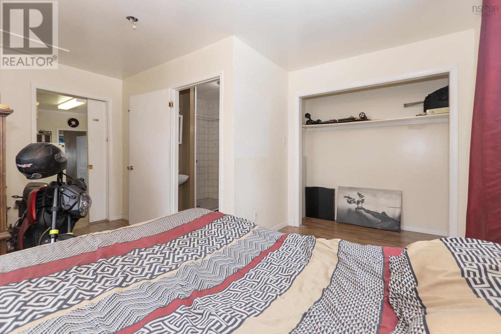 Property 17 of 39 of 55 Croft Street