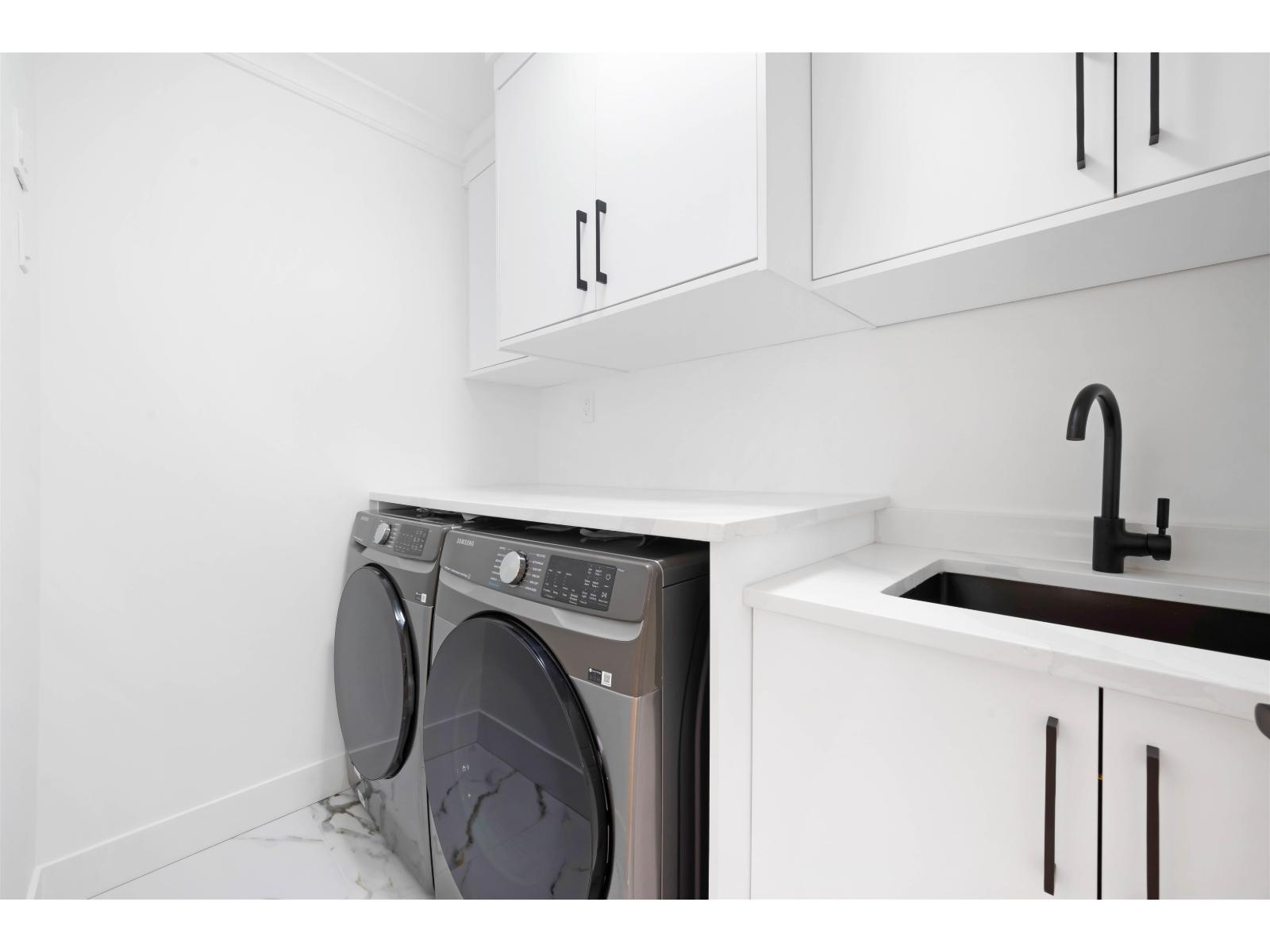 13915 BLACKBURN AVENUE, White Rock