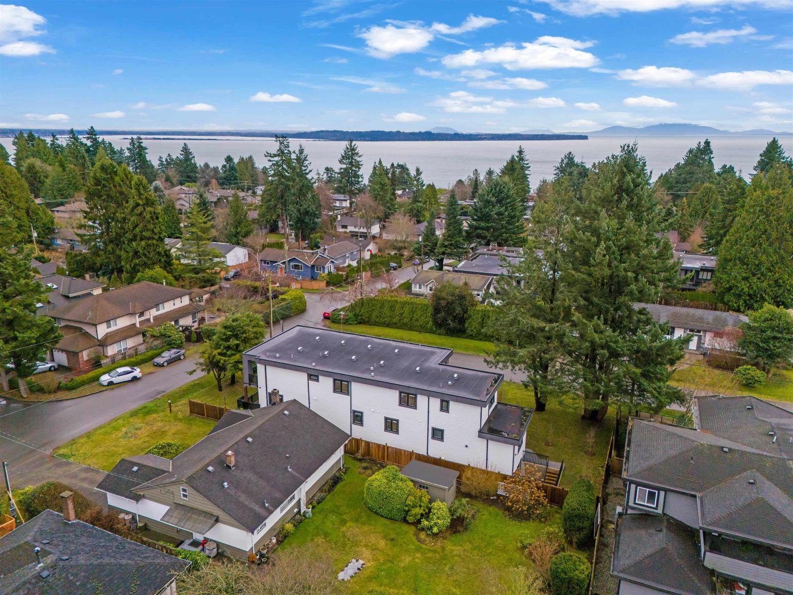 13915 BLACKBURN AVENUE, White Rock