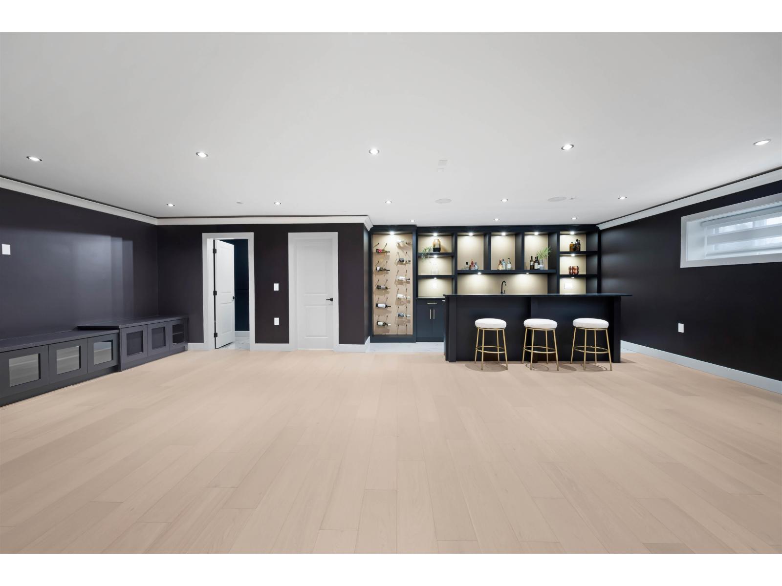 13915 BLACKBURN AVENUE, White Rock