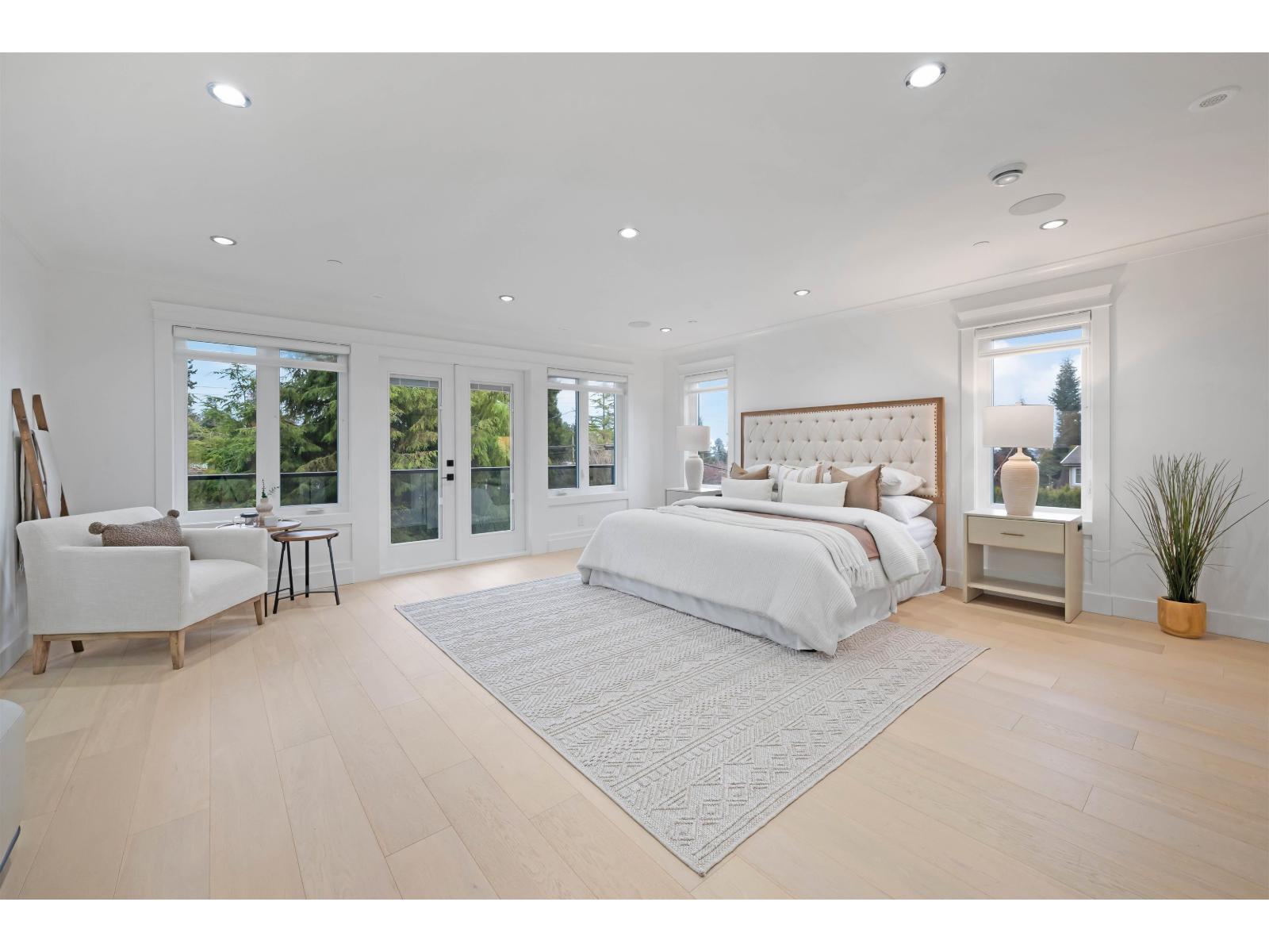 13915 BLACKBURN AVENUE, White Rock