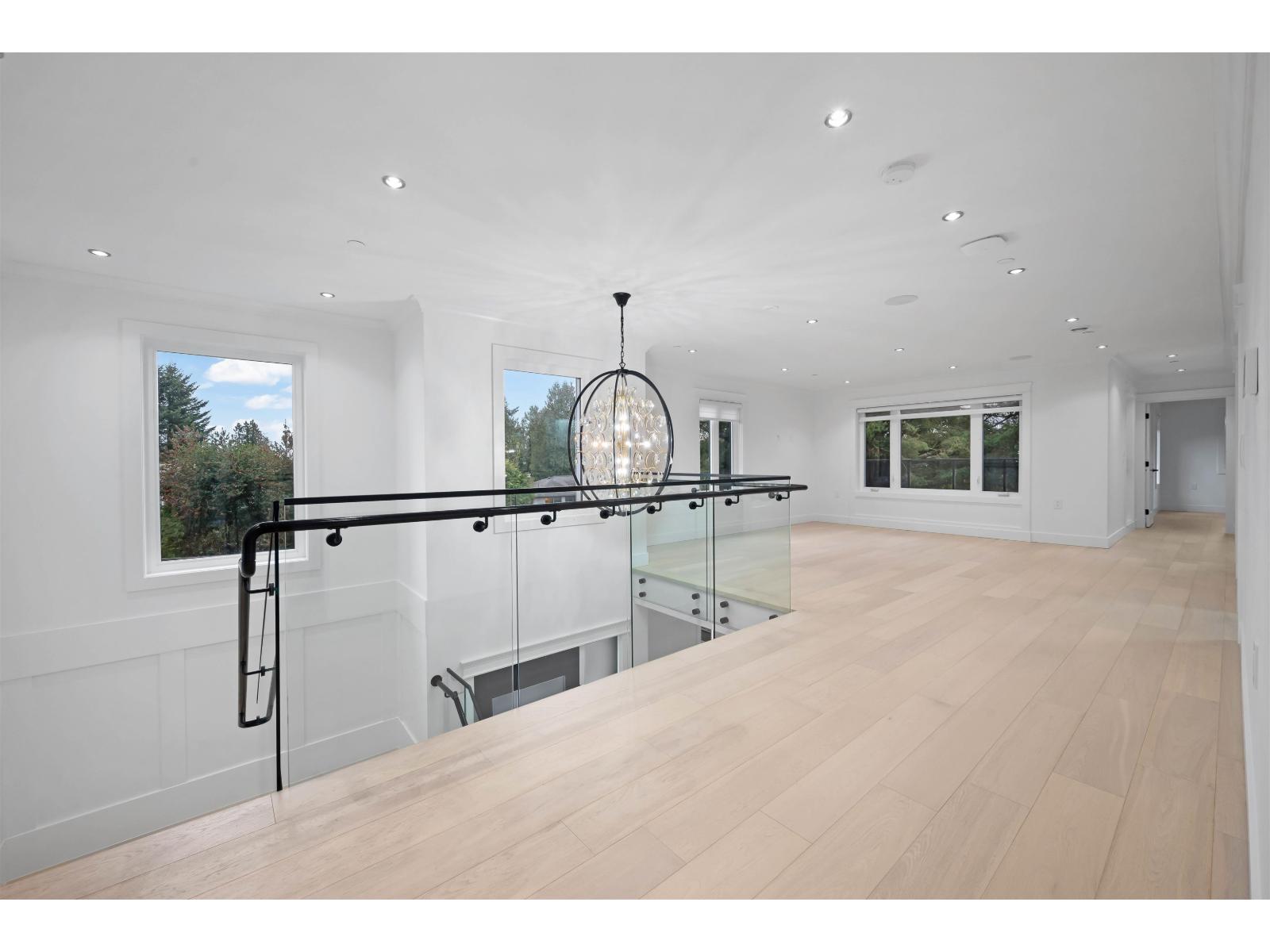 13915 BLACKBURN AVENUE, White Rock