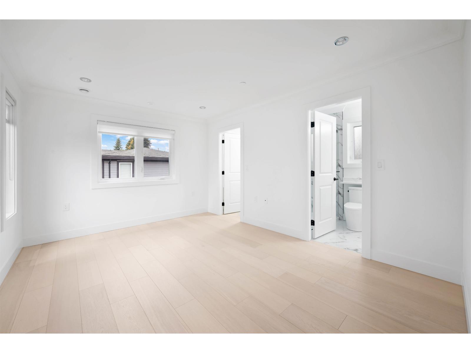 13915 BLACKBURN AVENUE, White Rock