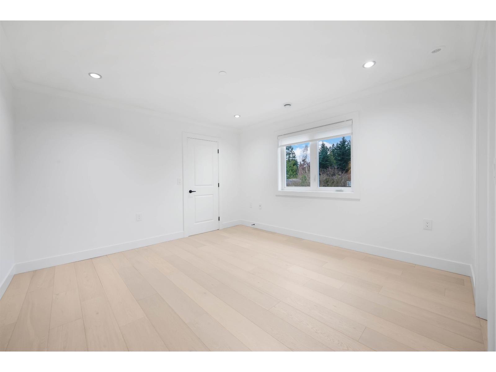 13915 BLACKBURN AVENUE, White Rock