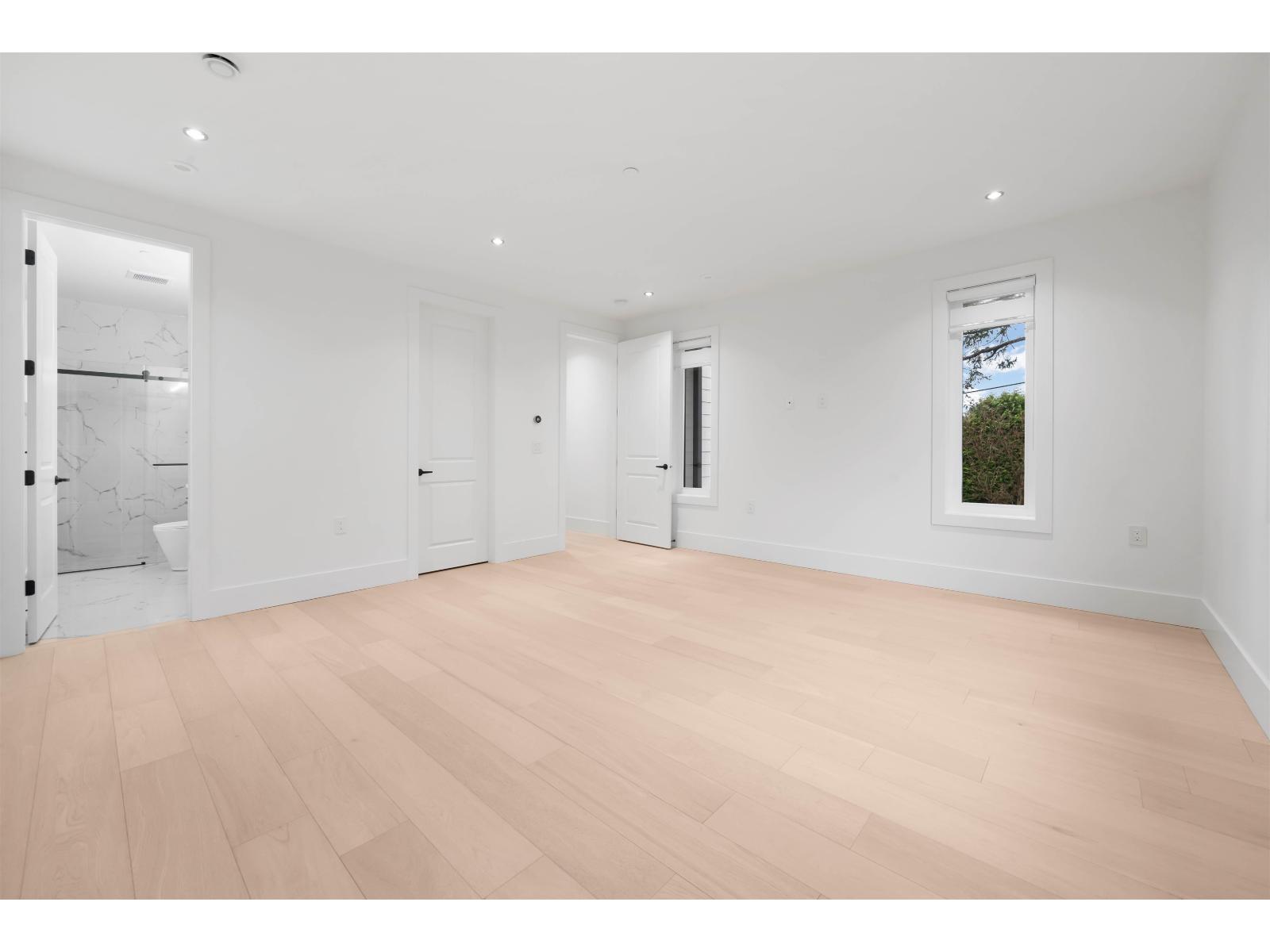 13915 BLACKBURN AVENUE, White Rock