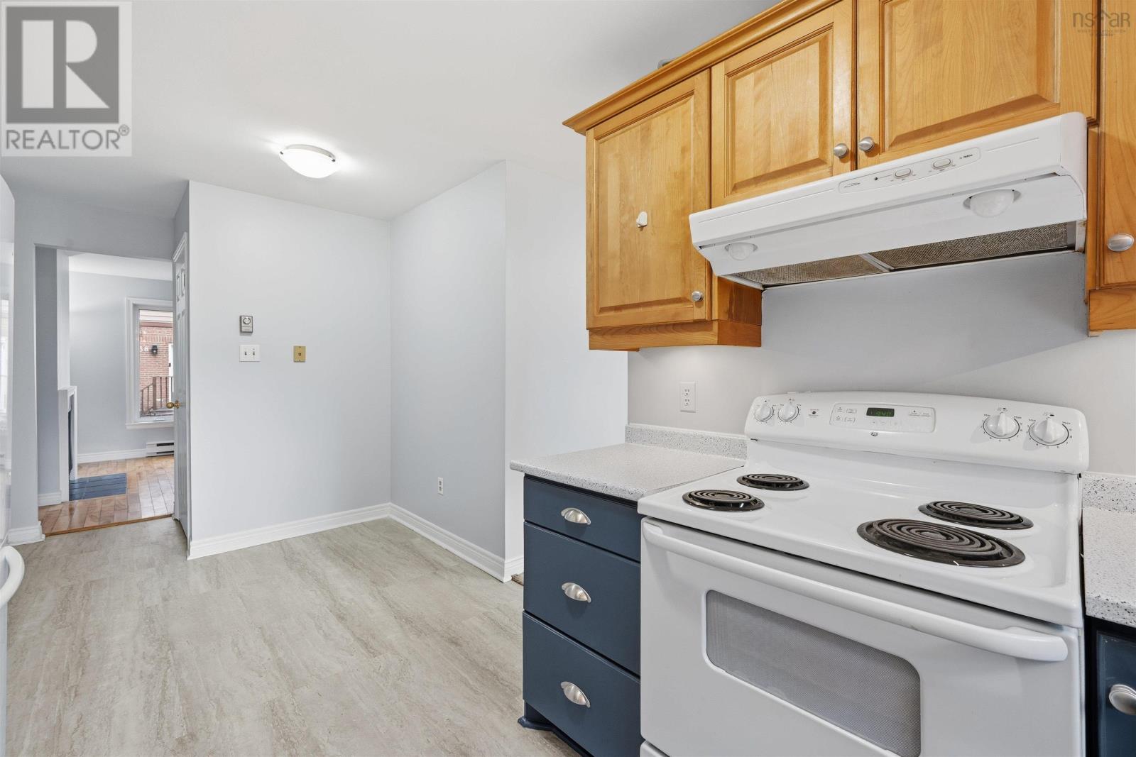 Property 16 of 40 of 46 Attenborough Court